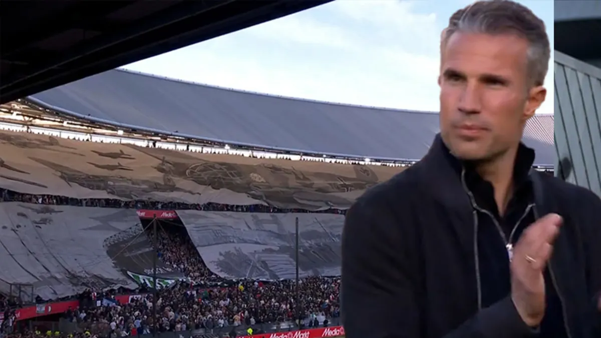 Feyenoord taraftarlarından tüyleri diken diken eden koreografi!