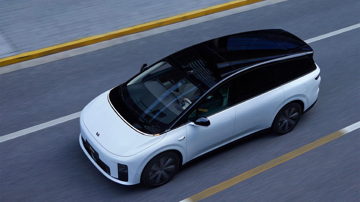 Çinli Li Auto, altı kişilik elektrikli SUV modeli i8'i satışa sundu