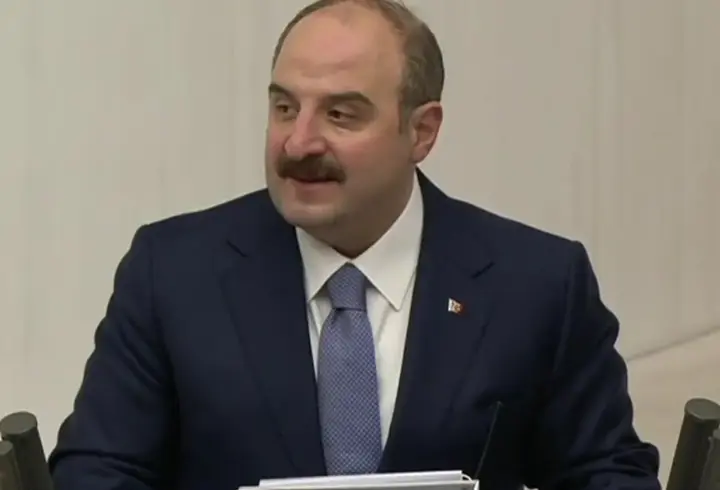 Mustafa Varank'tan Özgür Özel'e yerli ve milli savunma sanayi eleştirisi