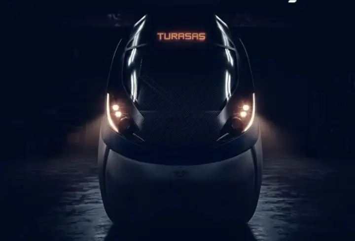 Türkiye’nin ilk milli elektrikli hızlı treni raylara iniyor