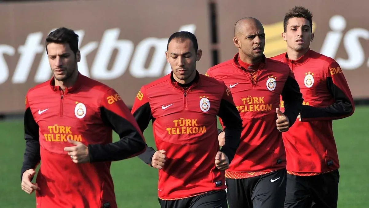 Galatasaraylı eski yıldızın oğlu Fenerbahçe'ye transfer oluyor!