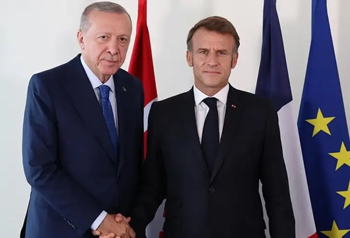 SON DAKİKA HABERİ: Cumhurbaşkanı Erdoğan, Emmanuel Macron ile görüştü
