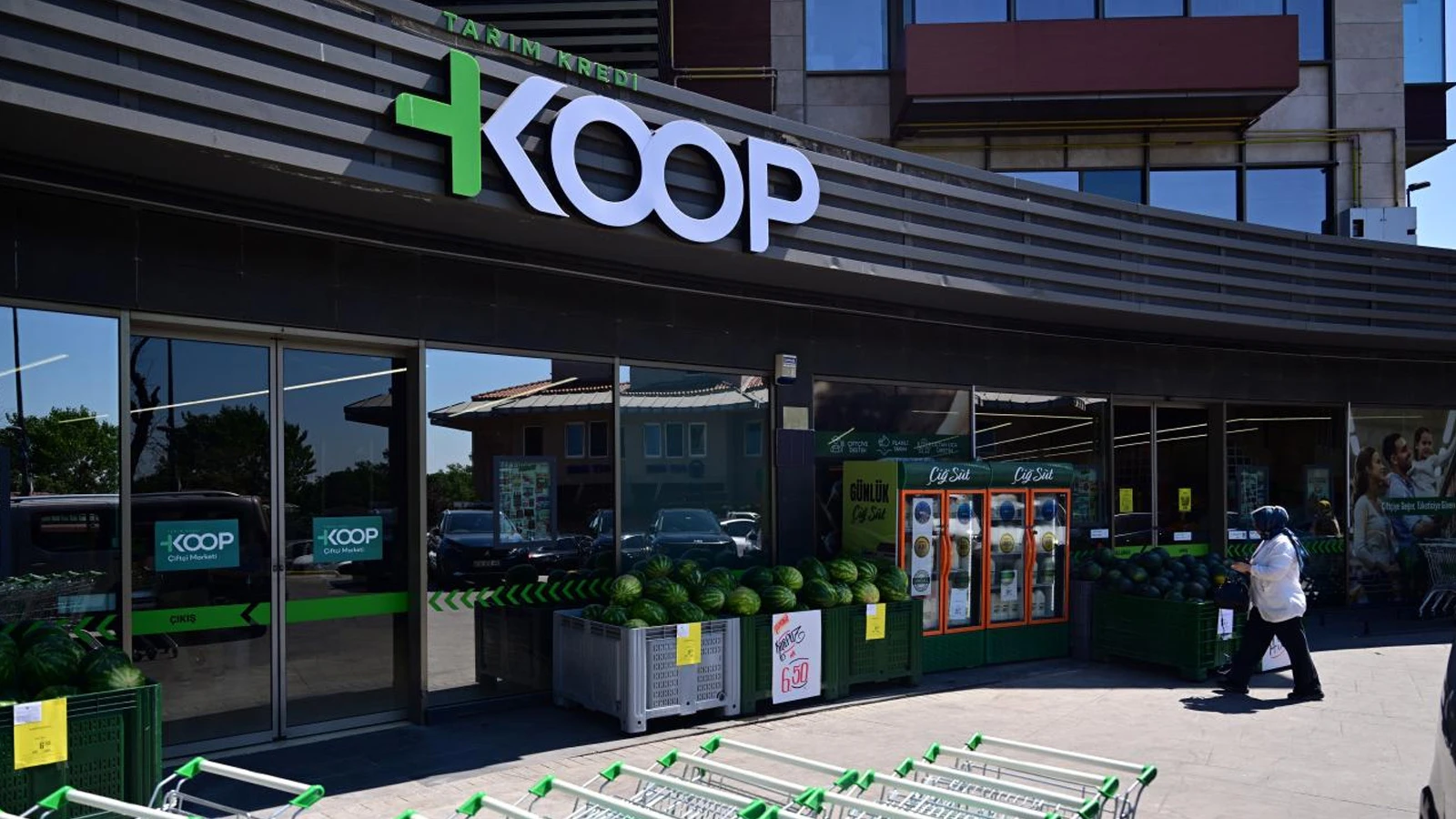 Türkiye'nin dev marketinin adı değişti: 'KOOP Market' olarak devam edecek