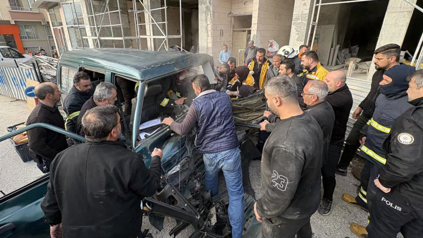Kastamonu'da ekmek taşıyan araçlar çarpıştı: 3 yaralı