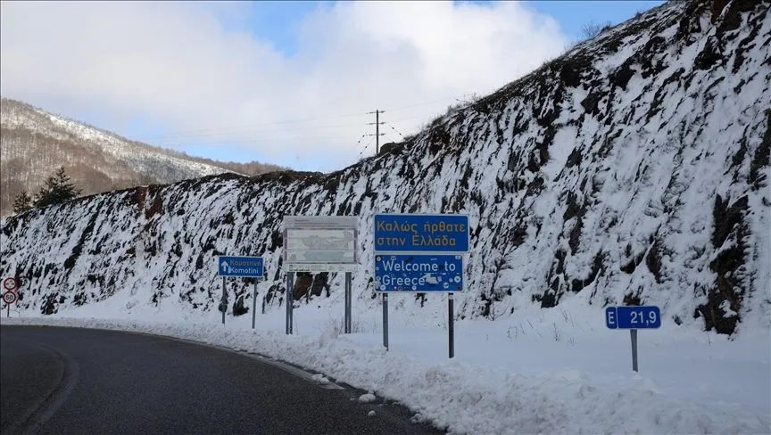 Yunanistan'da bazı bölgelerde kar etkili oldu
