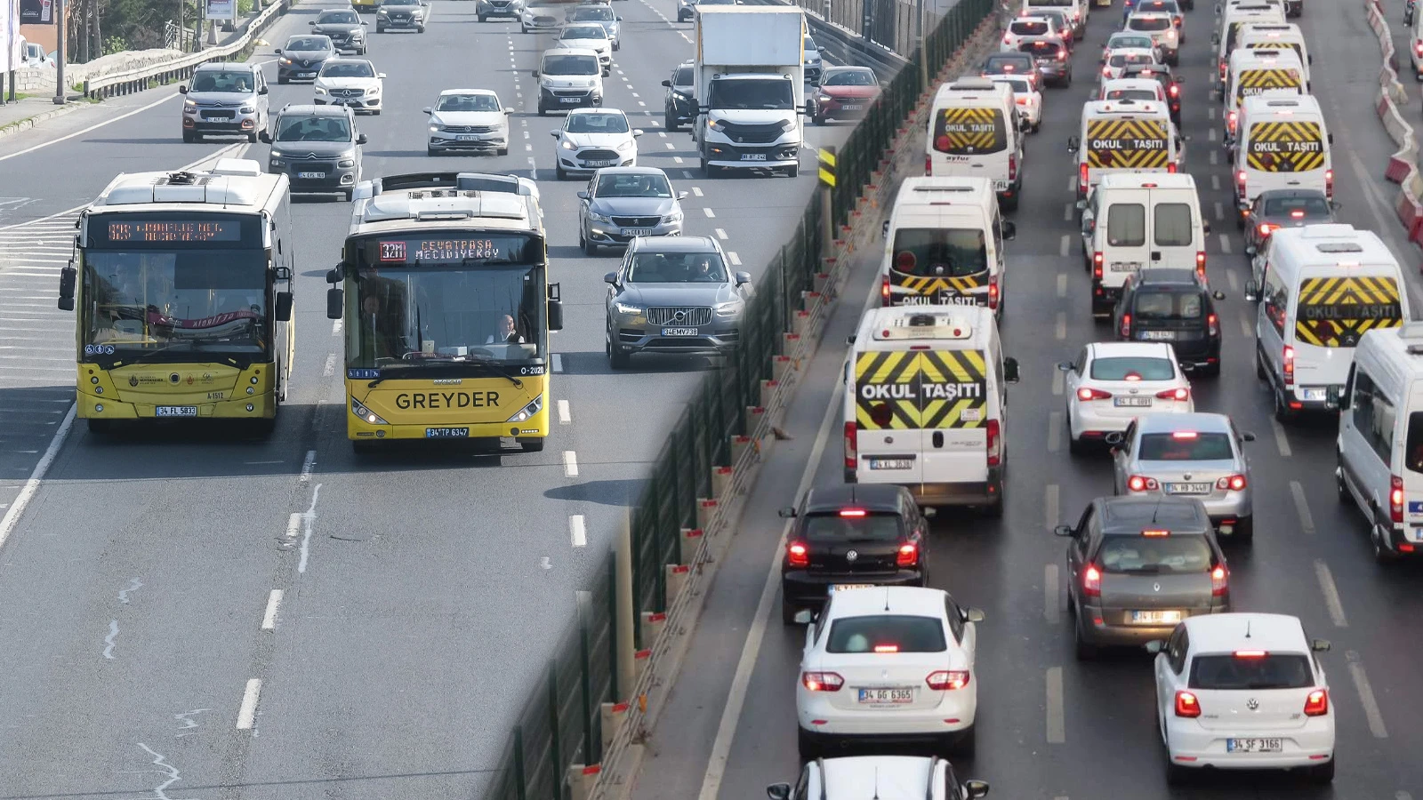 Okul servisleri ve toplu taşıma için yeni zorunluluk: Bugün başladı!