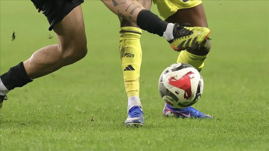 Futbolda "Ara transfer" dönemi yarın sona erecek