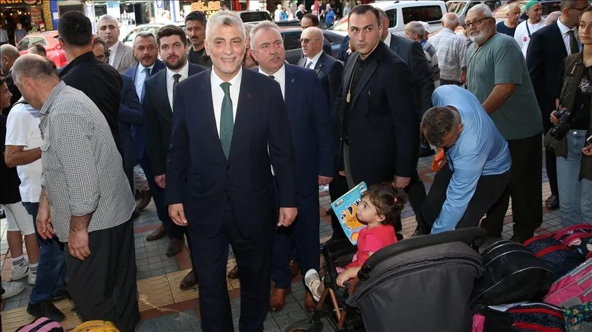 Ticaret Bakanı Bolat, Rize'de ziyaretlerde bulundu