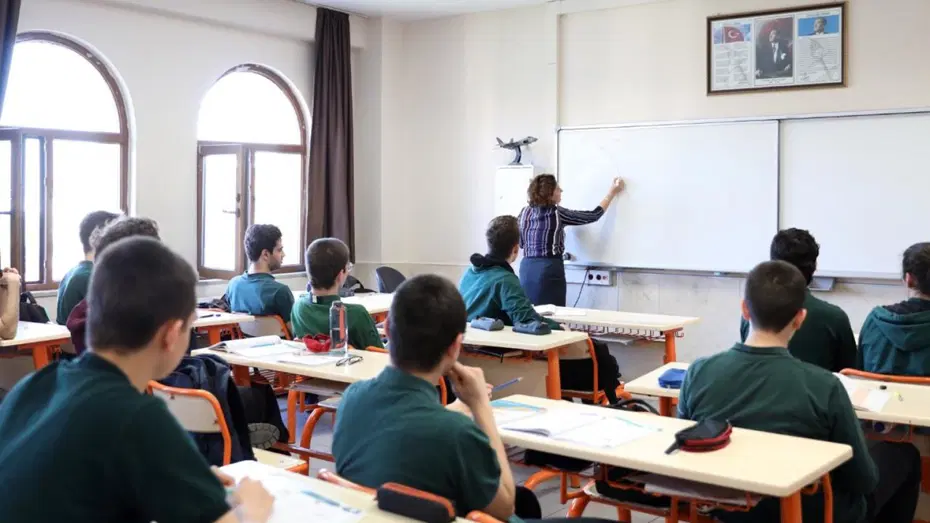 Eğitimde ara tatil kaldırılacak mı? Bakan Tekin'den açıklama