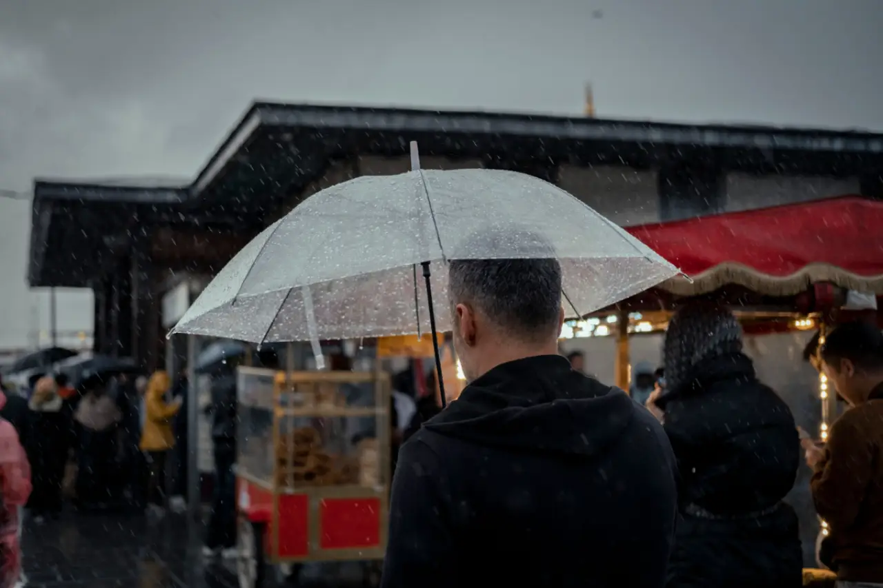 İstanbul’da Şiddetli Yağış Nedeniyle Eğitim Ve Sınavlara Ara Verildi