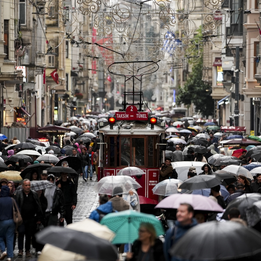 Akom Uyardı: İstanbul'da Yarın Kuvvetli Sağanak Yağış Bekleniyor