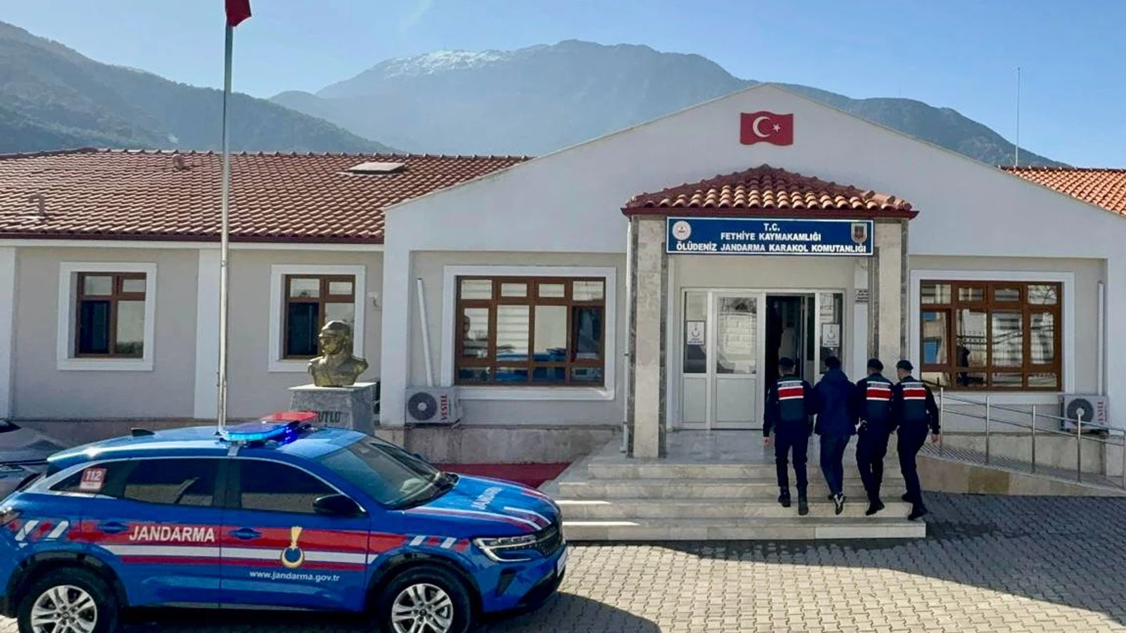 Interpol tarafından kırmızı bültenle aranan kişi Fethiye'de yakalandı