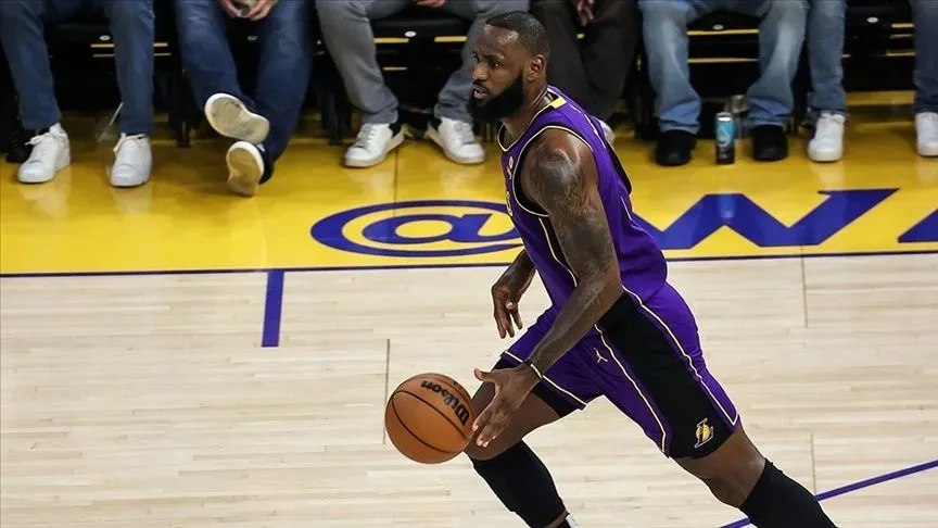 LeBron James'in rekor kırdığı maçı Lakers rahat kazandı