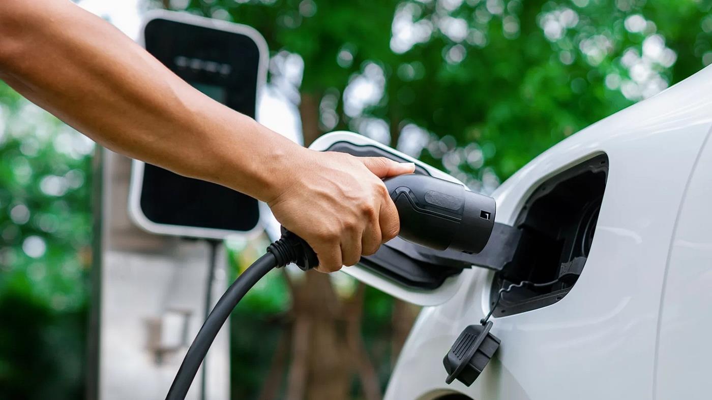 Çin'de elektrikli otomobillerin ortalama menzili 2025'te 528 km'ye ulaştı