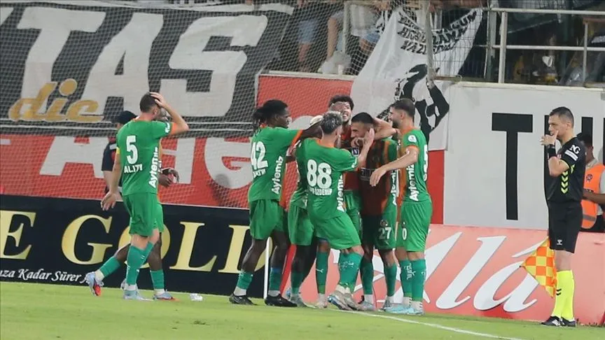 Corendon Alanyaspor, ağırladığı Beşiktaş'ı mağlup etti