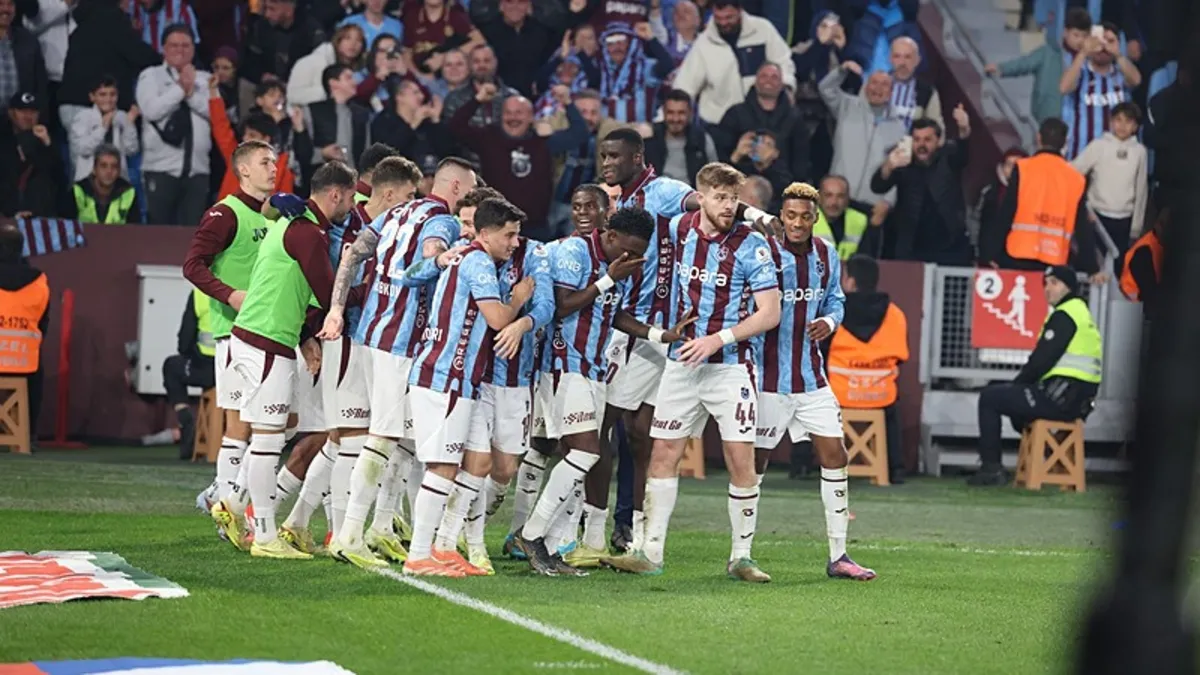Geri dönüş serisini sürdüren Trabzonspor’da zirve inadı