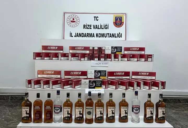 Rize’de yol kontrolünde bandrolsüz sigara ve alkol ele geçirildi