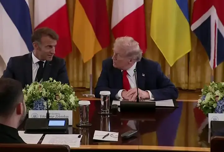 Trump’ın mikrofonu açık kaldı… “Putin benim için anlaşma yapmak istiyor”