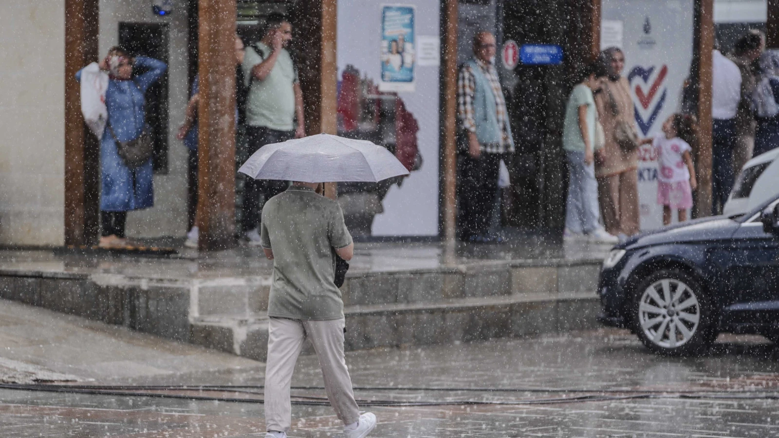 Hafta sonu plan yapanlar dikkat! Meteoroloji'den sarı ve turuncu uyarı geldi