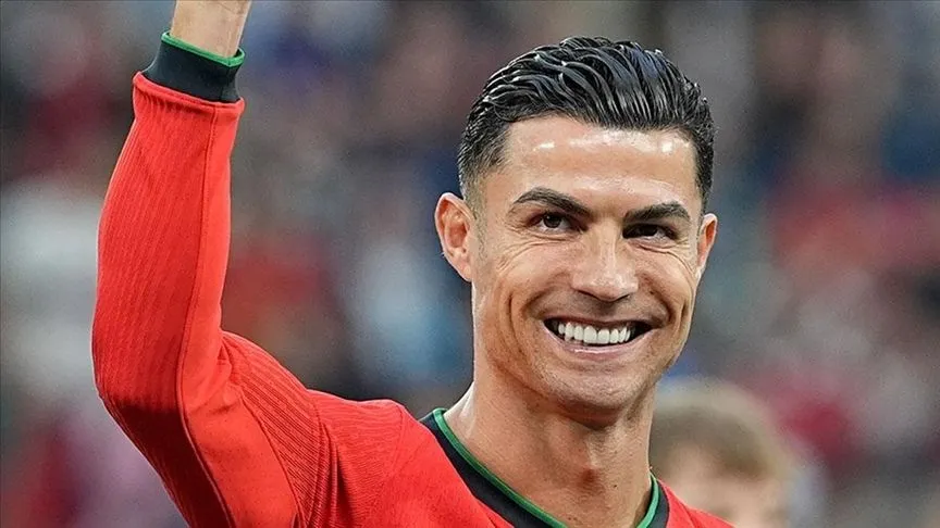 Cristiano Ronaldo, Almeria Kulübünün yüzde 25'lik hissesini satın aldı