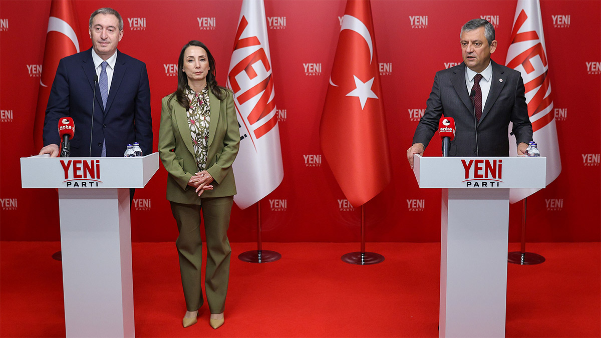 DEM Parti Ziyareti Sonrası Özel’den İktidara: Türkiye’yi Raporun Yazıldığı Günden Bile Geriye Taşıdılar