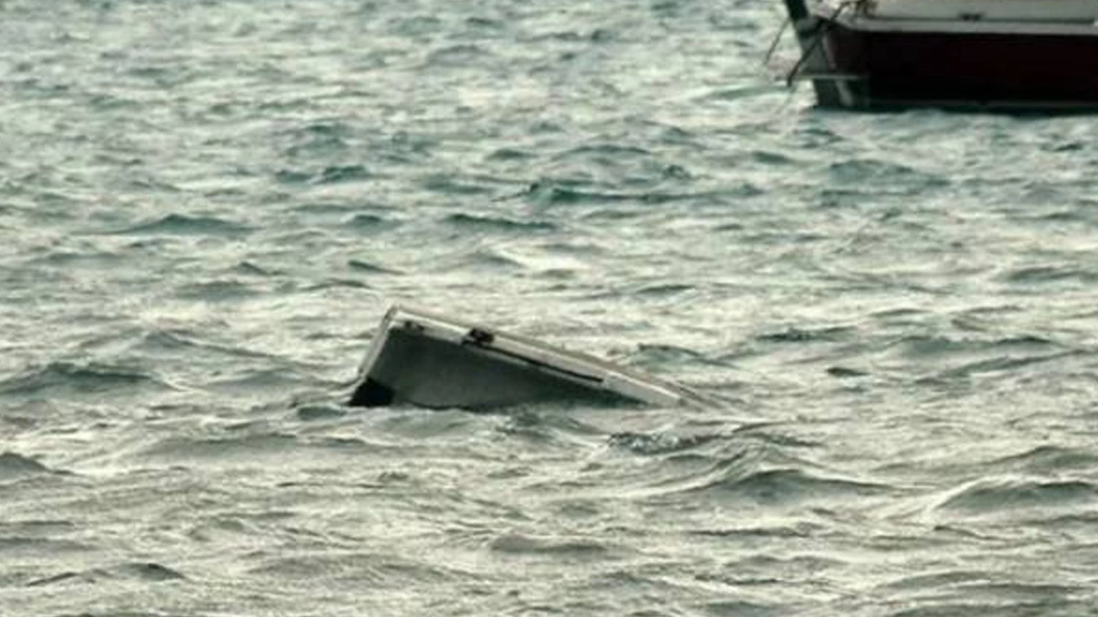 Muğla Milas’ta tekne faciası! 8 kişi denize düştü, 2 çocuk kayıp