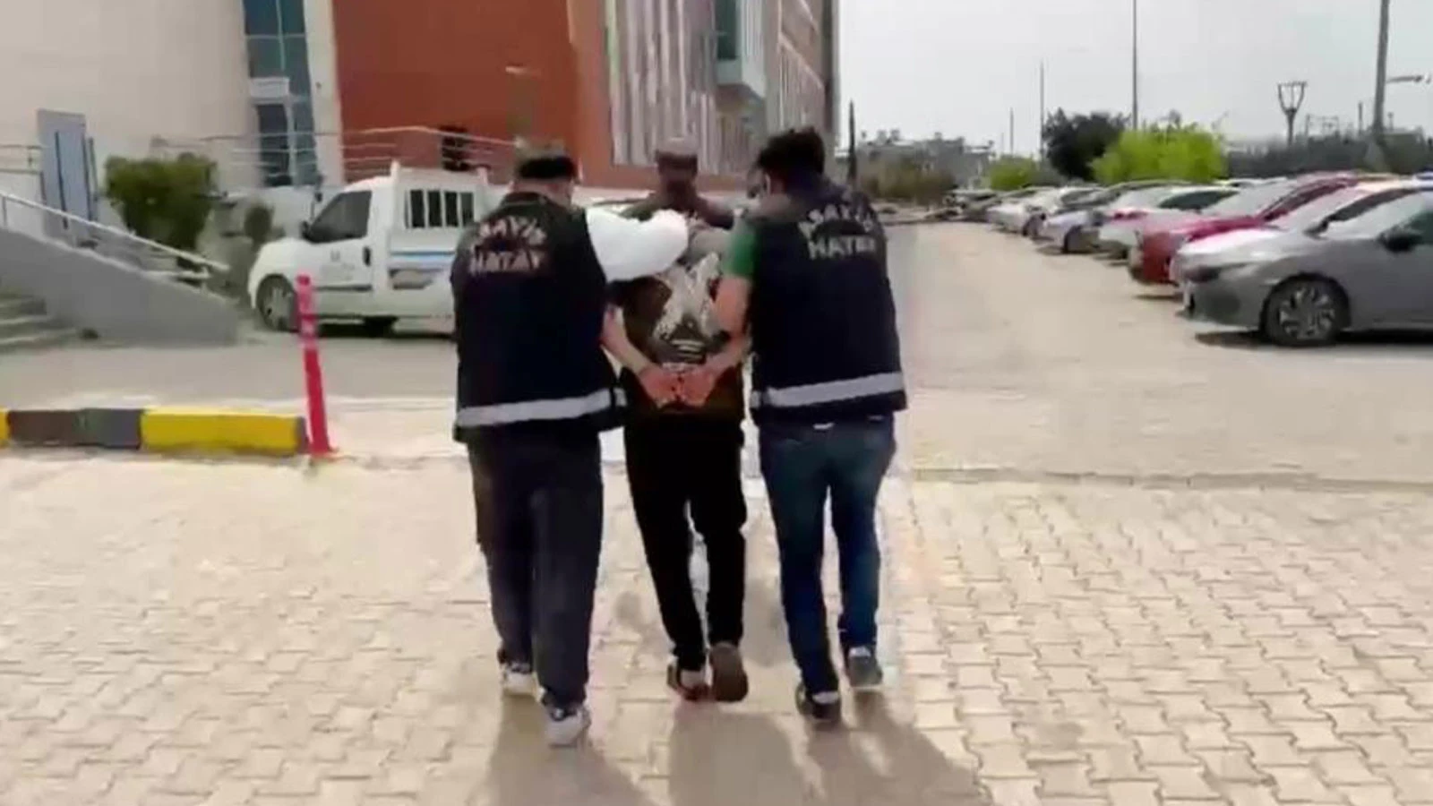 Evlat vahşeti! Annesini içindeki şeytanı çıkarmak için öldürmüş