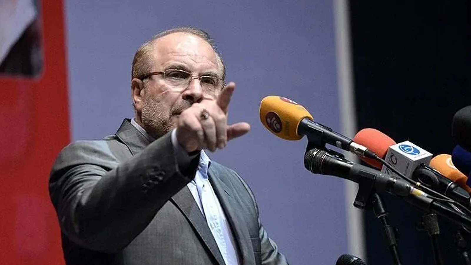 İran Meclis Başkanı Galibaf: "Amerika, bölge ülkelerine, kaynaklarını yağmalamak için yaklaşıyor"
