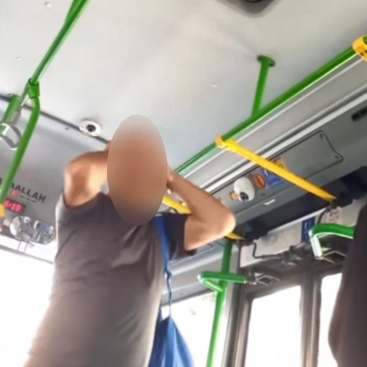 Şoför kapıları kapattı! Otobüste dehşete düşüren taciz iddiası!