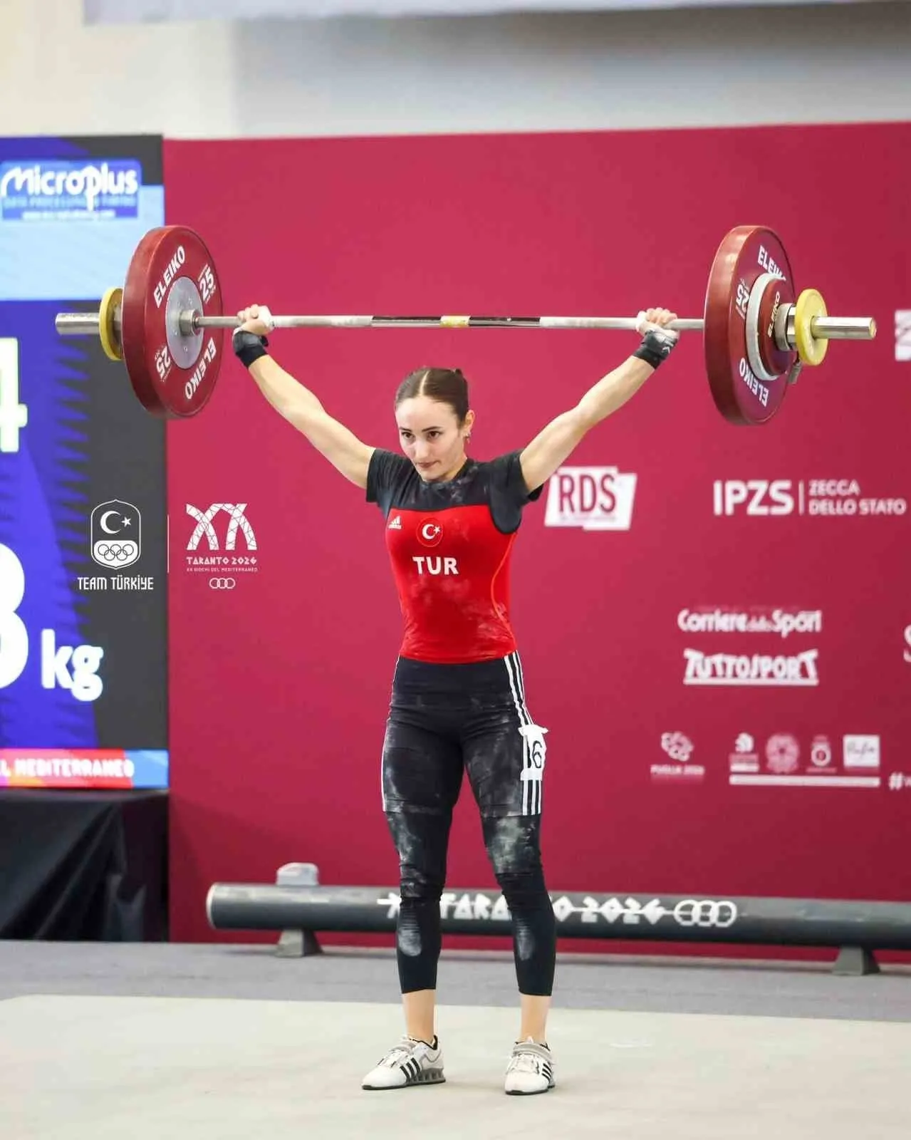 Milli halterci Cansel Özkan’dan altın madalya!