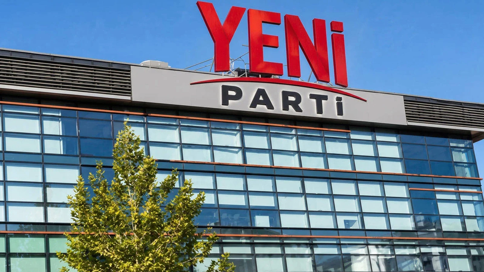 Yeni Parti'nin İsmi İçin Kritik Tarih Belli Oldu