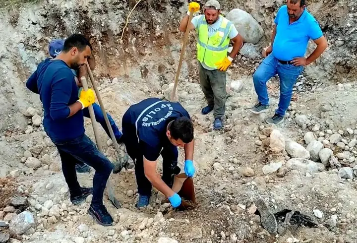 Sır dolu cinayet 10 yıl sonra ortaya çıktı! Cesedi deprem enkazında bulunmuştu...