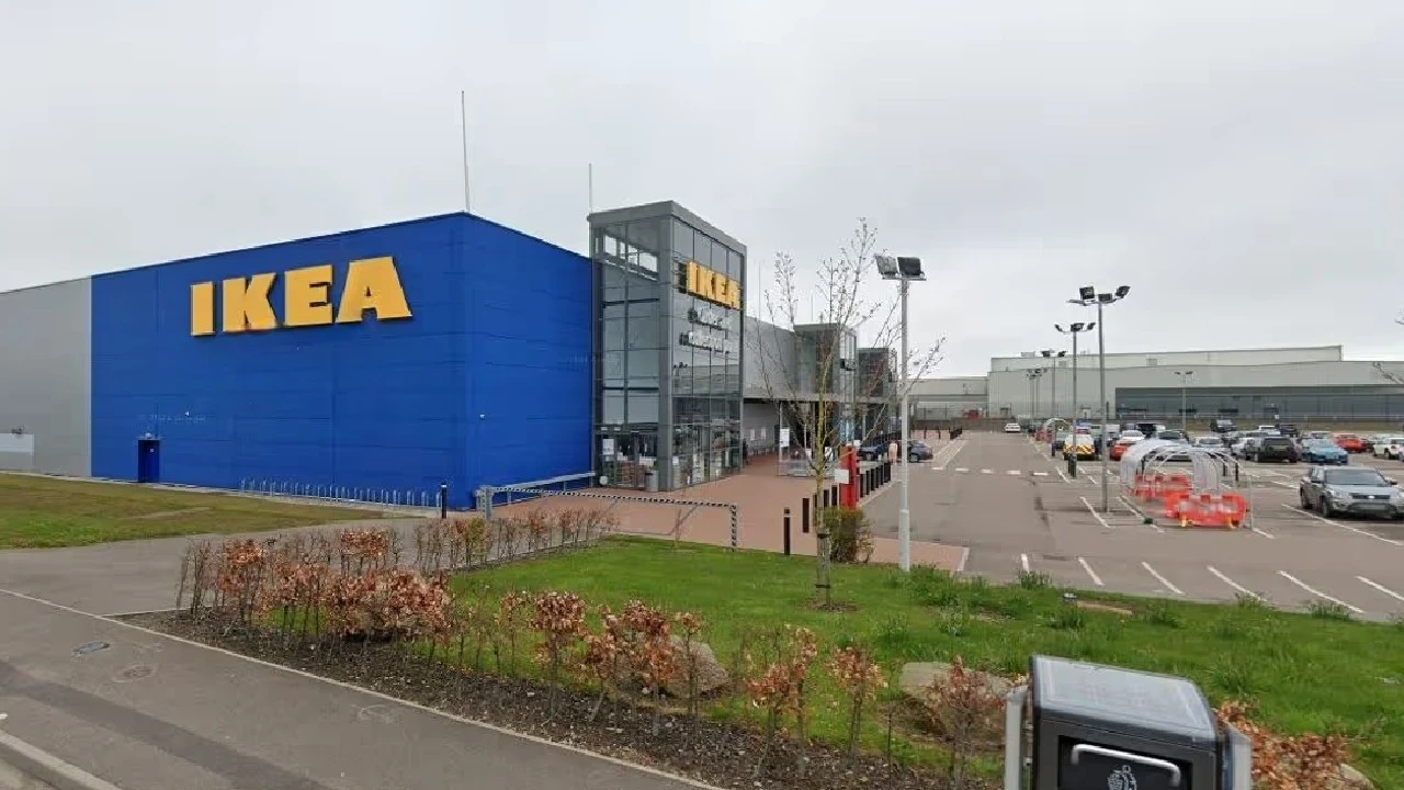 87 bin m2'lik mağazasını kapatan IKEA yüzde 50 indirime gitti