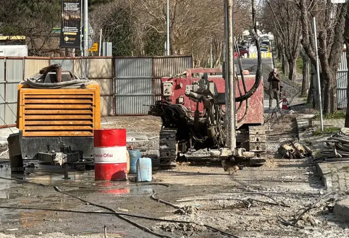 Bakırköy'de bitmeyen yol vatandaşı çileden çıkardı