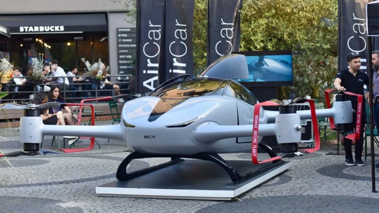 AirCar, uçan otomobil devrimini başlatıyor: 2027 üretim kotası bir haftada doldu!