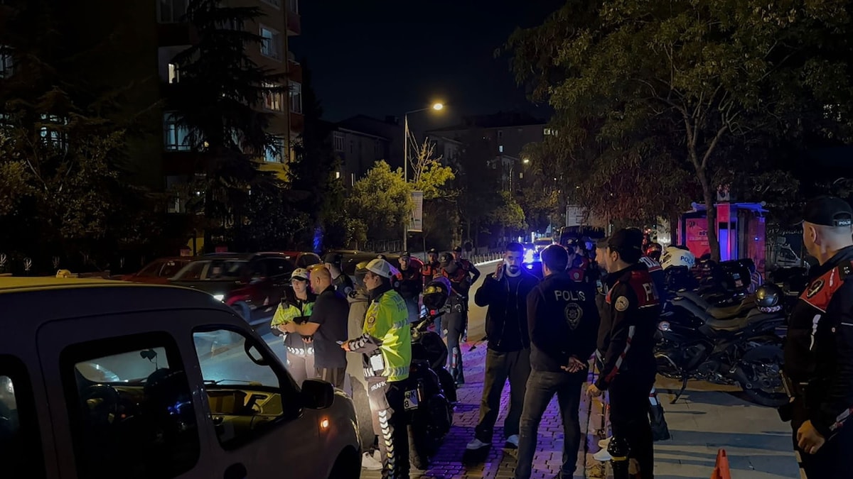 Polis, İstanbul'un 39 ilçesinde teyakkuza geçti