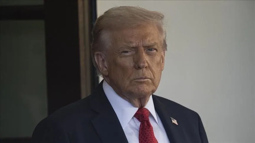 Trump, Kanada'ya uygulanan tarifeyi yüzde 10 artıracağını açıkladı