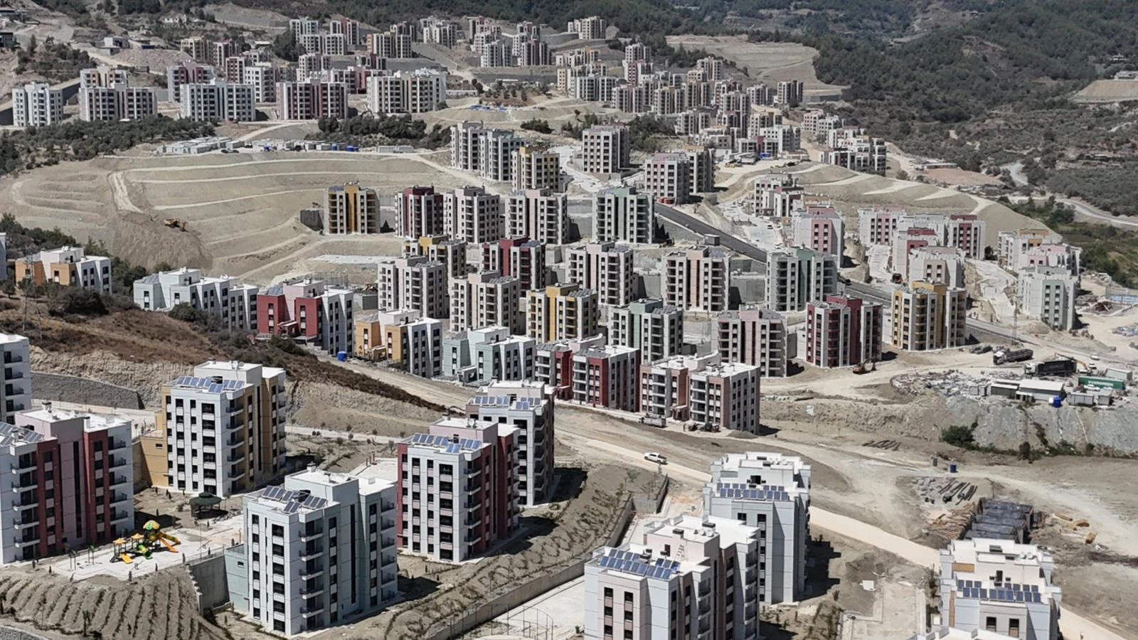 Asrın felaketi yerle bir etmişti, devlet yatırımlarıyla hayat buluyor