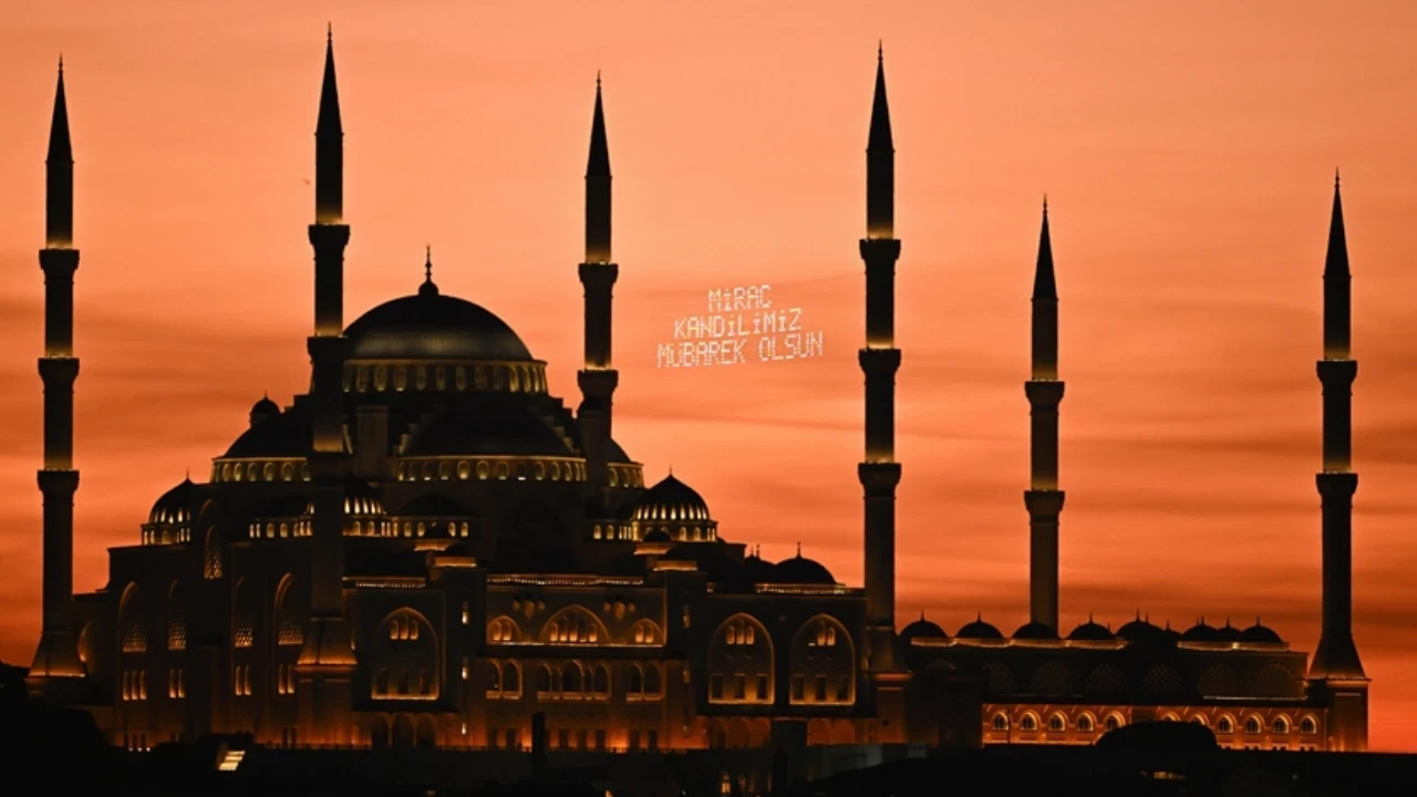 2026 Mevlid Kandili ne zaman, hangi ayda?