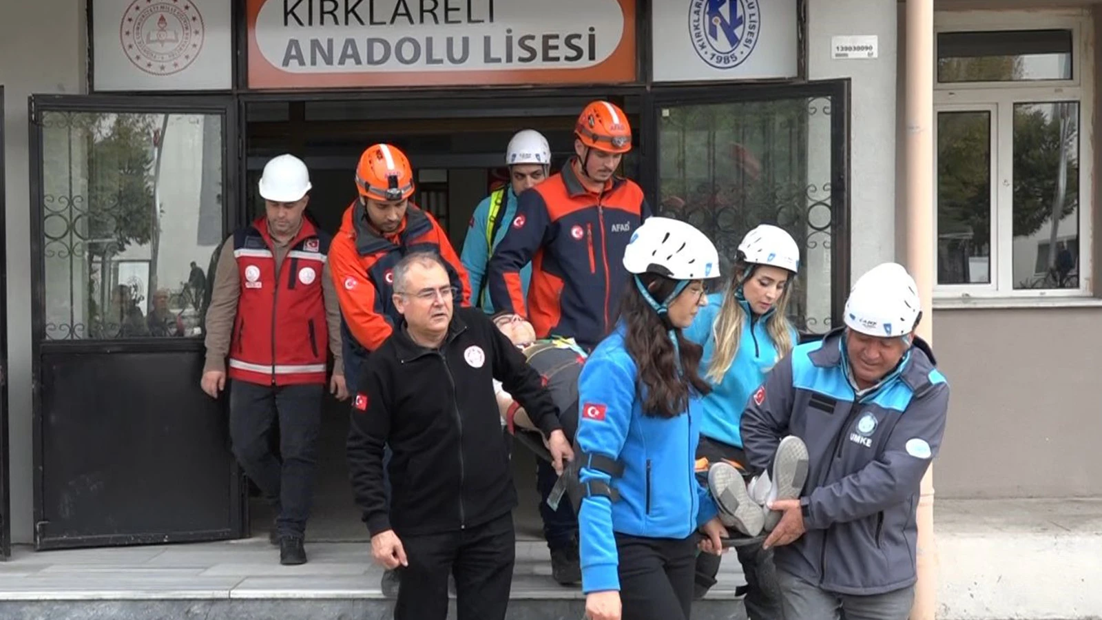 Yer Kırklareli: Okullarda deprem tatbikatı gerçekleştirildi