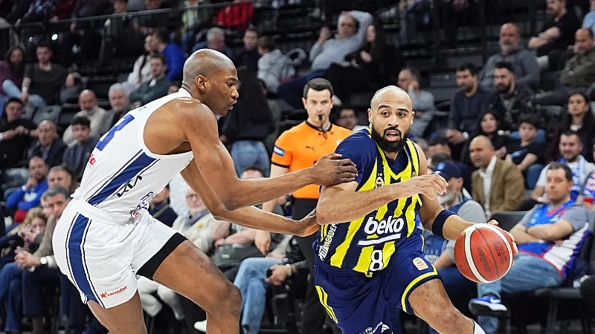 Fenerbahçe Beko deplasmanda Anadolu Efes karşısında kazandı!