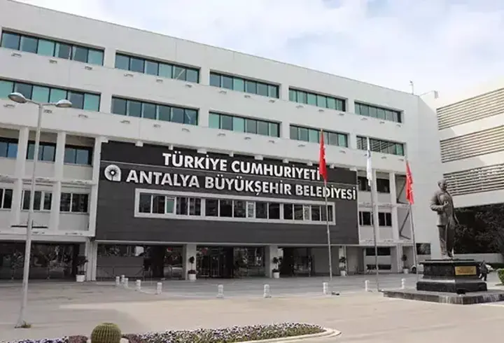 Antalya'da yeni rüşvet operasyonu: 20 gözaltı kararı