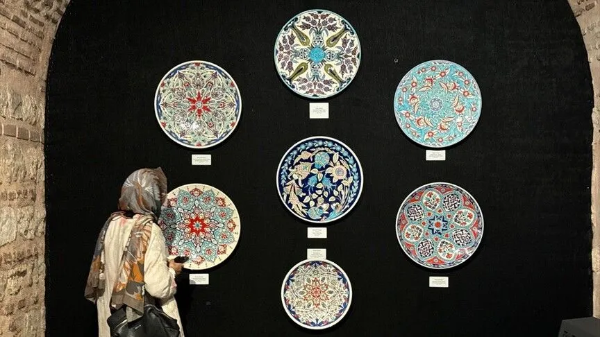 "Ateşin Renkleri" çini sergisi Türk ve İslam Eserleri Müzesi'nde açıldı