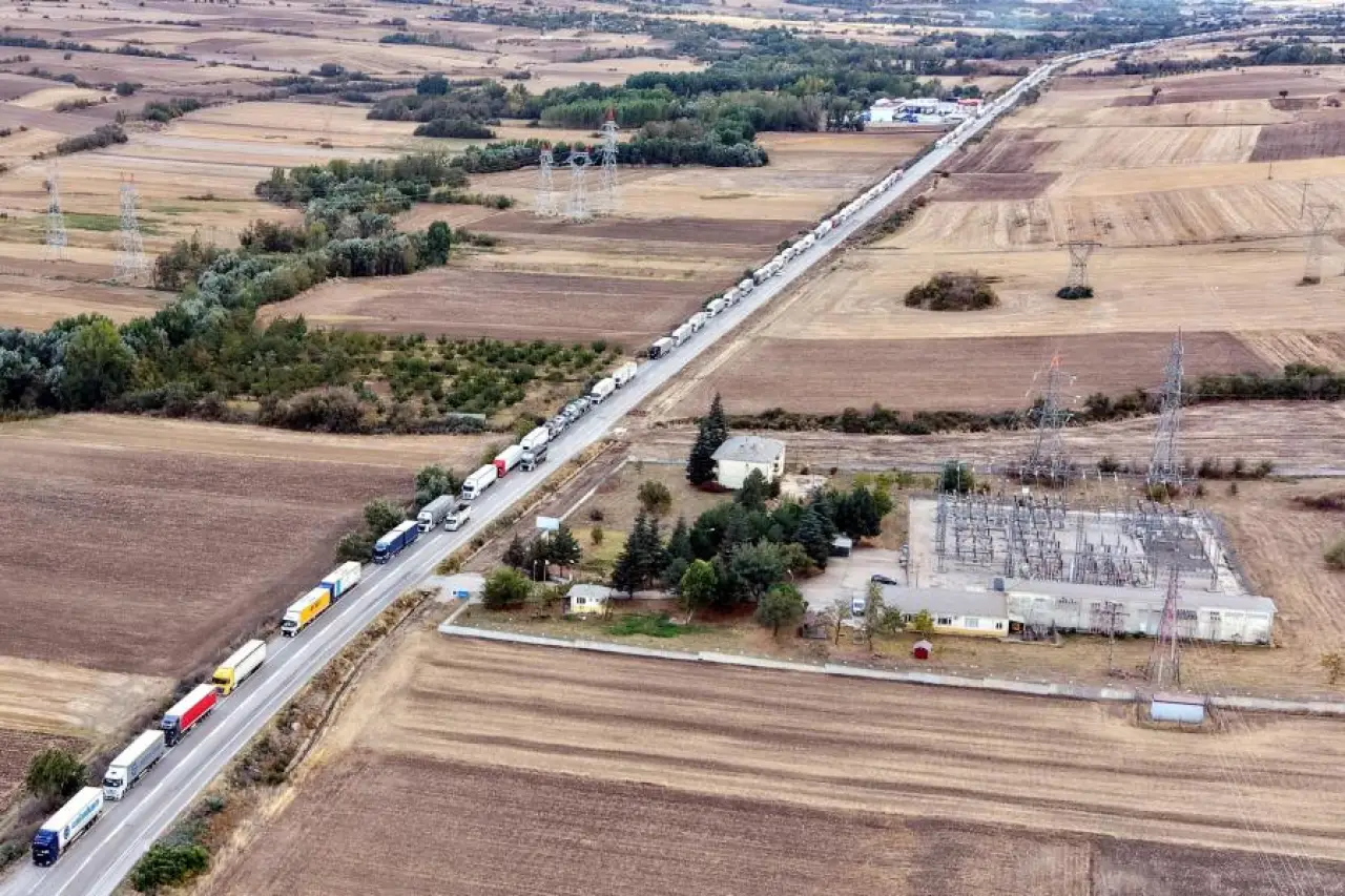 Bulgaristan Sınırında 30 Kilometre Tır Kuyruğu
