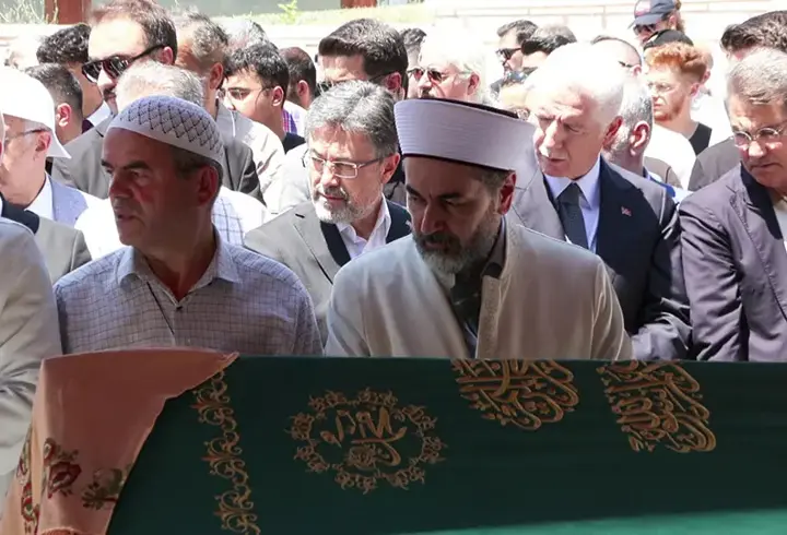 Bakan İbrahim Yumaklı'nın acı günü… 87 yaşındaki kayınvalidesi Zarife Çayır vefat etti
