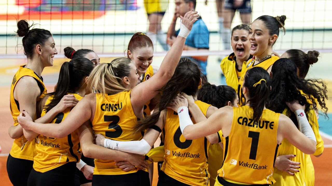 CEV Şampiyonlar Ligi'nde ilk kez 4 Türk takımı çeyrek finale yükseldi