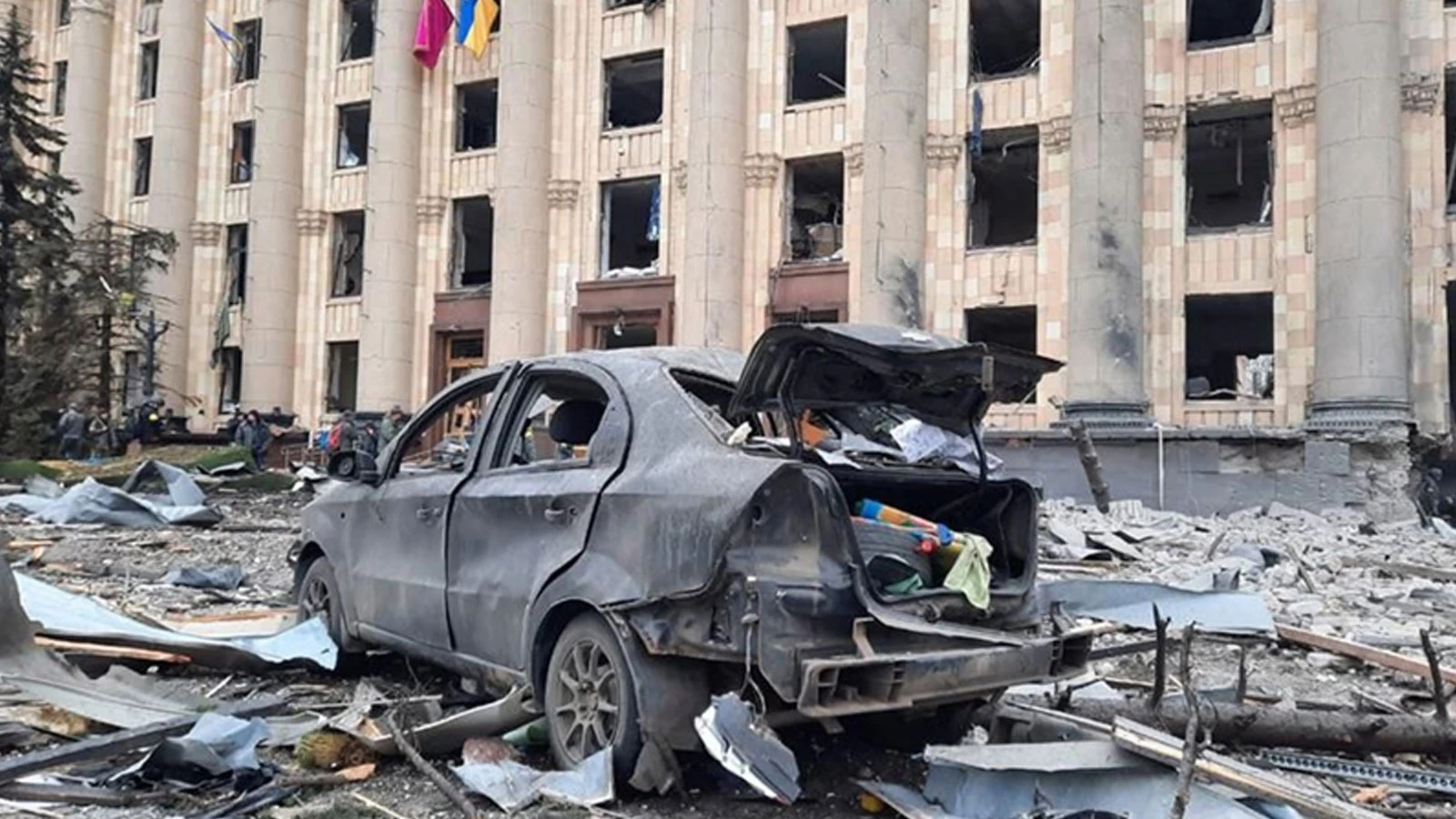 Rusya'dan Ukrayna'ya geniş çaplı hava saldırısı: 1'i çocuk 3 ölü