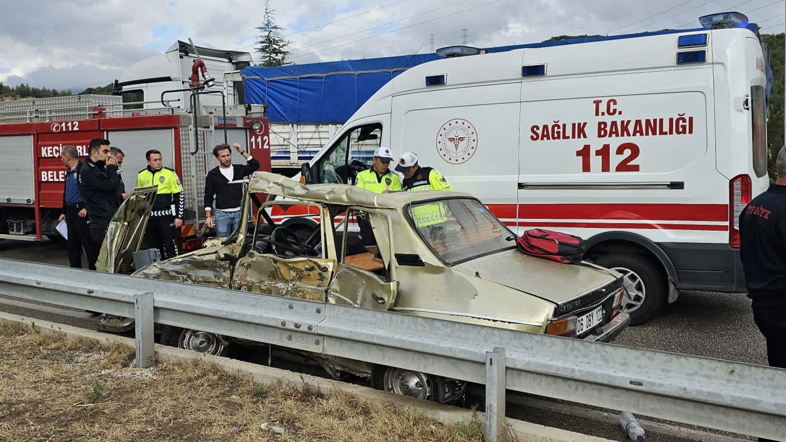 Isparta'da zincirleme kaza! 2 kişi öldü, 3 kişi yaralandı