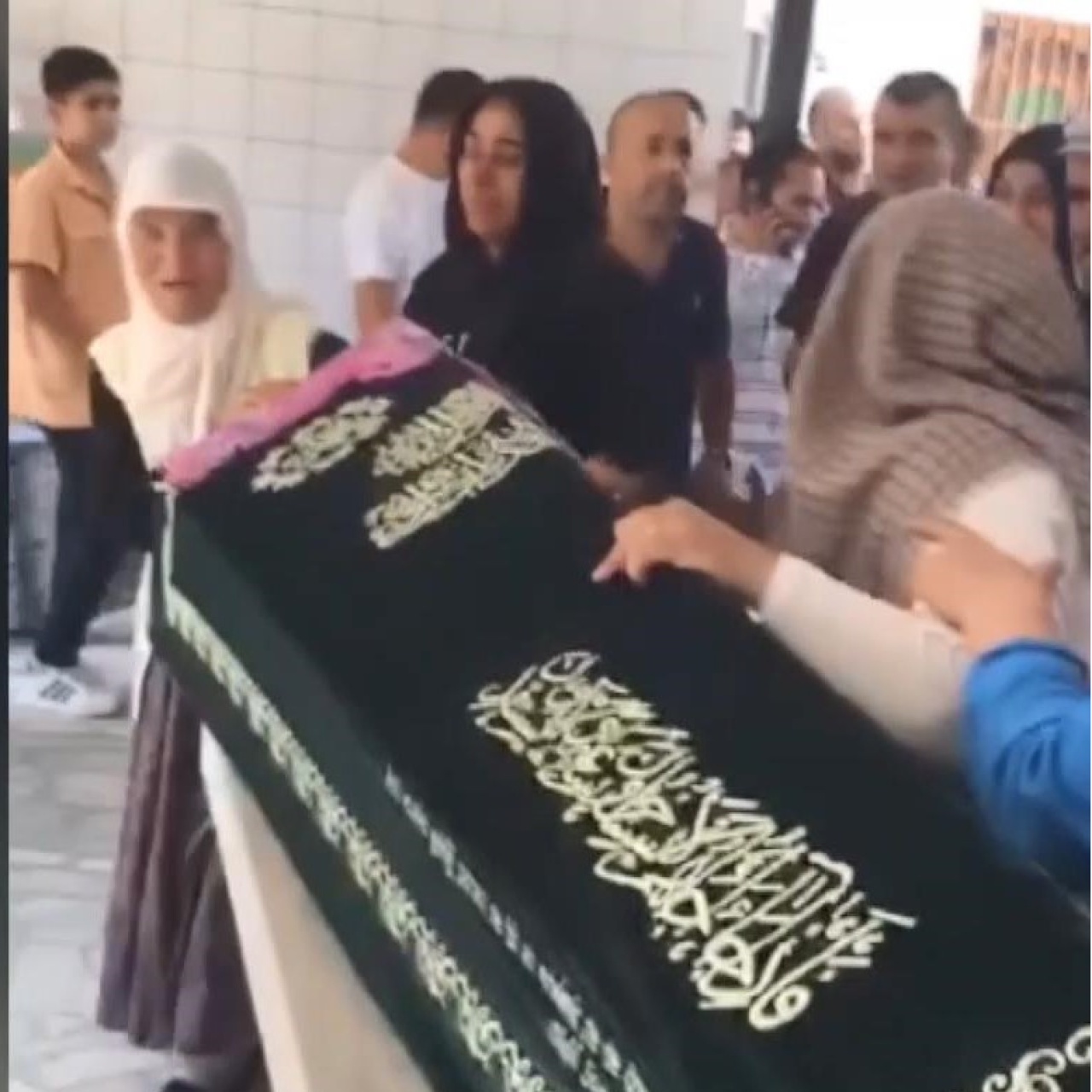 Mide küçültme ameliyatı sonrası ölüme ilişkin 2 doktora dava