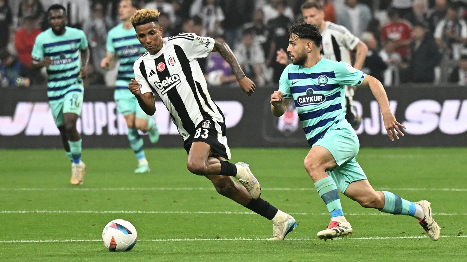 Beşiktaş, Rizespor karşısında 90+1'de yıkıldı